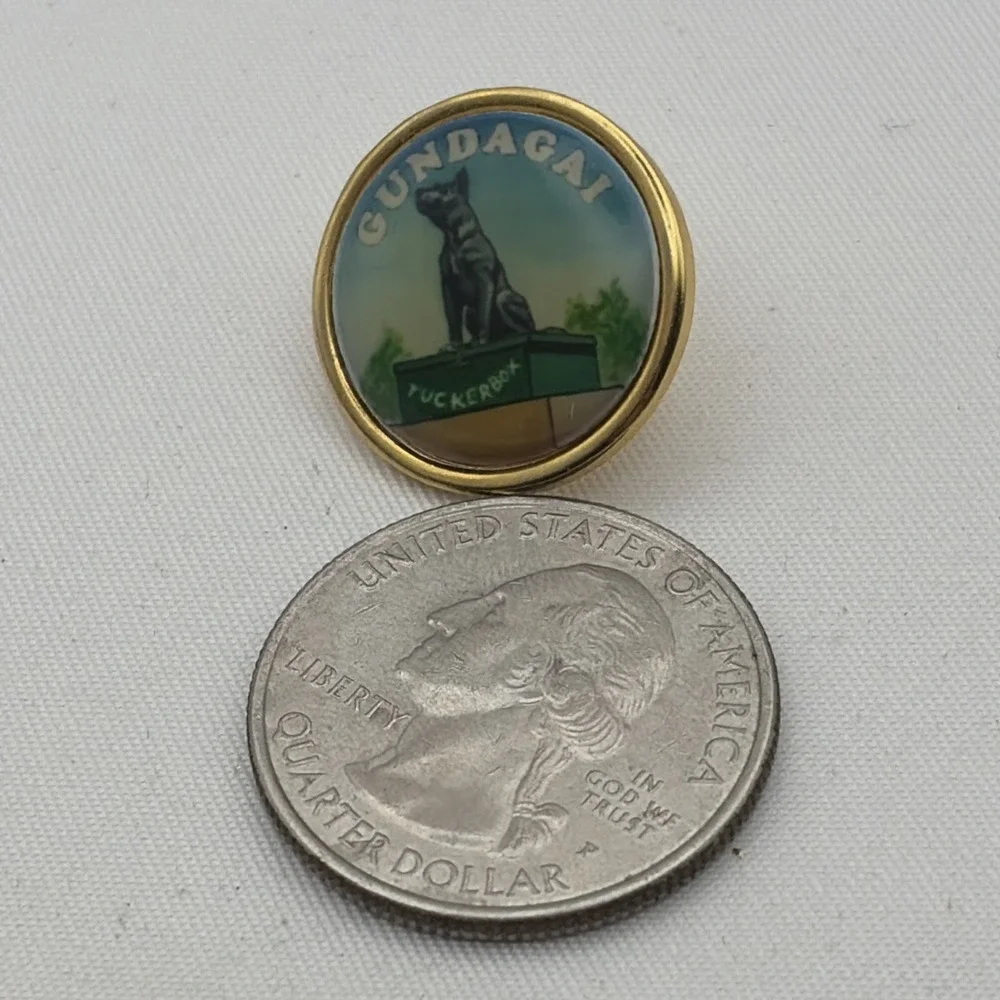 Gundagai The Dog On The Tuckerbox Statue Australia Lapel Hat Pin